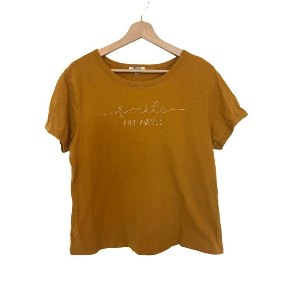 Messy Bun Just Chillin Yellow Short Sleeve T Shirt "Smile for Awhile" Women's XL
